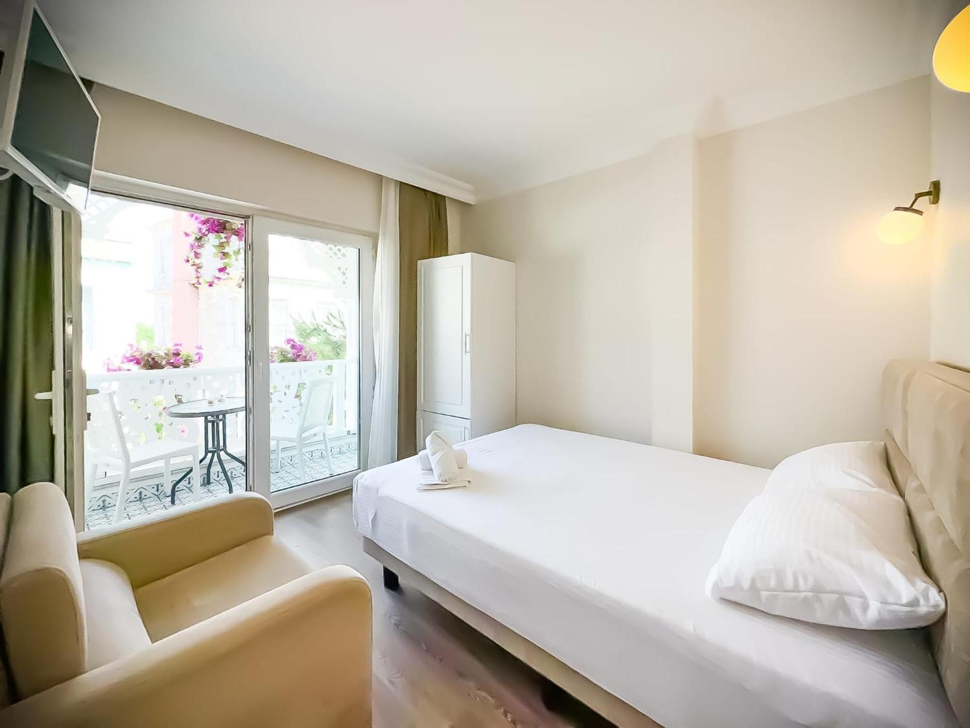 Hi Hotel Ivy Bueyuekada アダラー エクステリア 写真